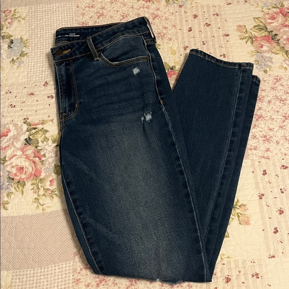 Old Navy Mid Rise Pop Icon Skinny Jeans